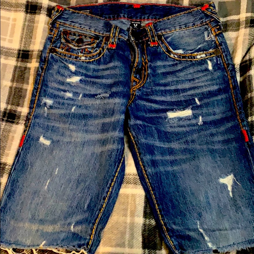 Men’s Jean shorts cut off size 31 to knees